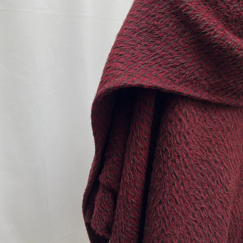 Lindsey Thornburg Burgundy/Black Chevron Alpaca Blend Shawl Cape Coat - Picture 11 of 16